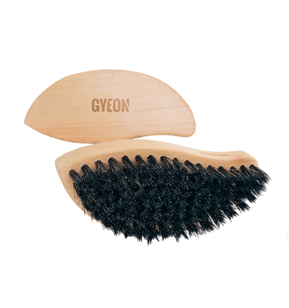 Gyeon Q²M LeatherBrush - Car Care Europe