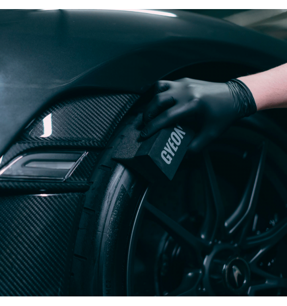 Gyeon Q²M Tire Applicator uso - Car Care Europe