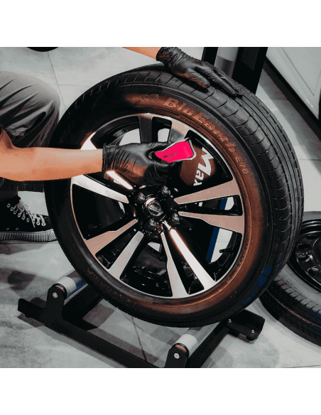 Maxshine Soporte para Ruedas uso 2 - Car Care Europe